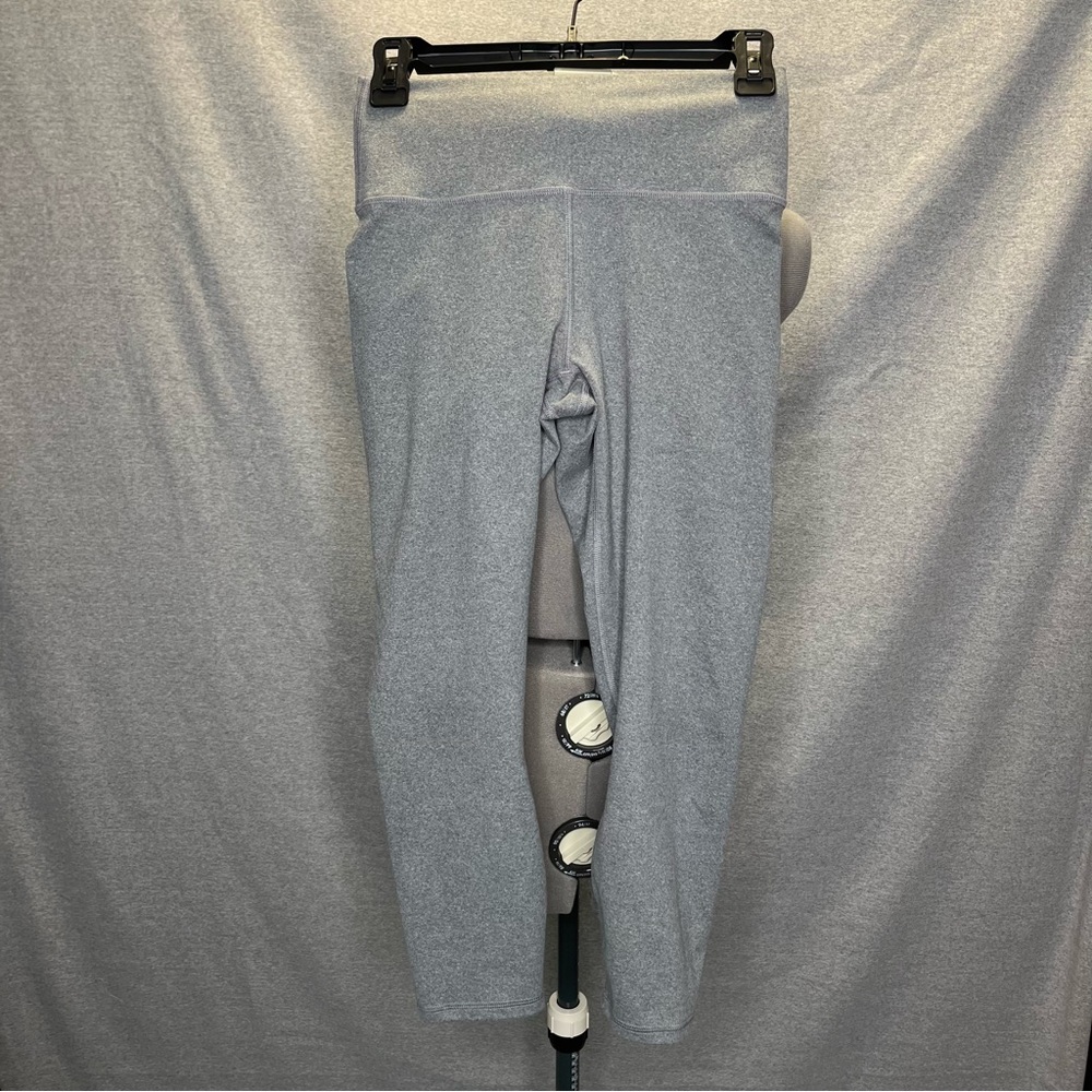 Fabletics cropped leggings heathered gray small